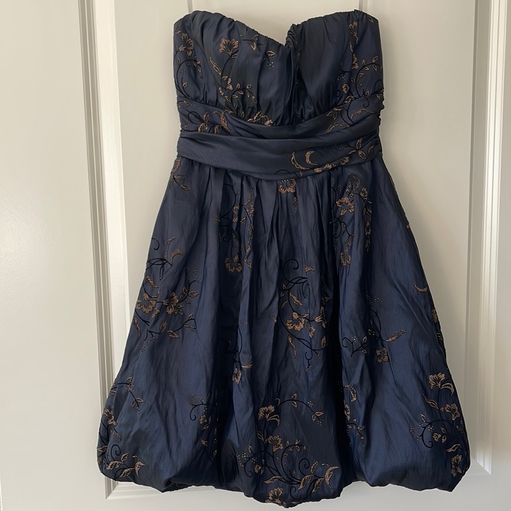 Vintage strapless Windsor formal dress in size 5/6